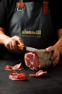 SALAME DEL SUD VISITA E DEGUSTAZIONE IN UN SALUMIFICIO STORICO